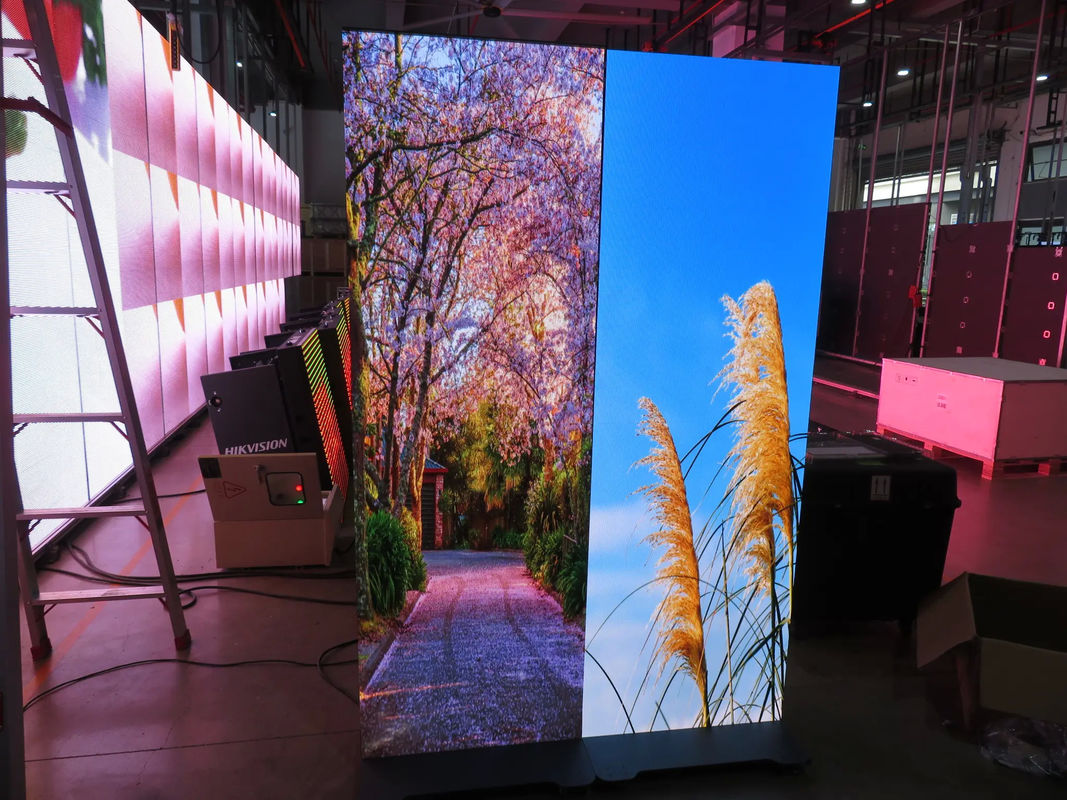 GOB P1.5 P1.8 P2 Indoor Led Poster Screen for Banner Portable Led Video Wall With Wheels cho cửa hàng triển lãm thương mại