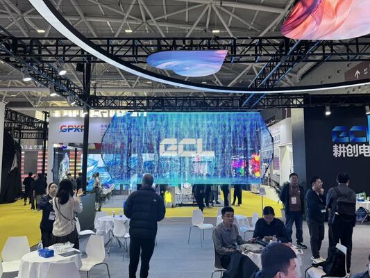 Màn hình LED trong suốt ngoài trời với độ sáng 10.000 Nits, bảo vệ IP65 và thiết kế nhẹ P25mm P31.25mm